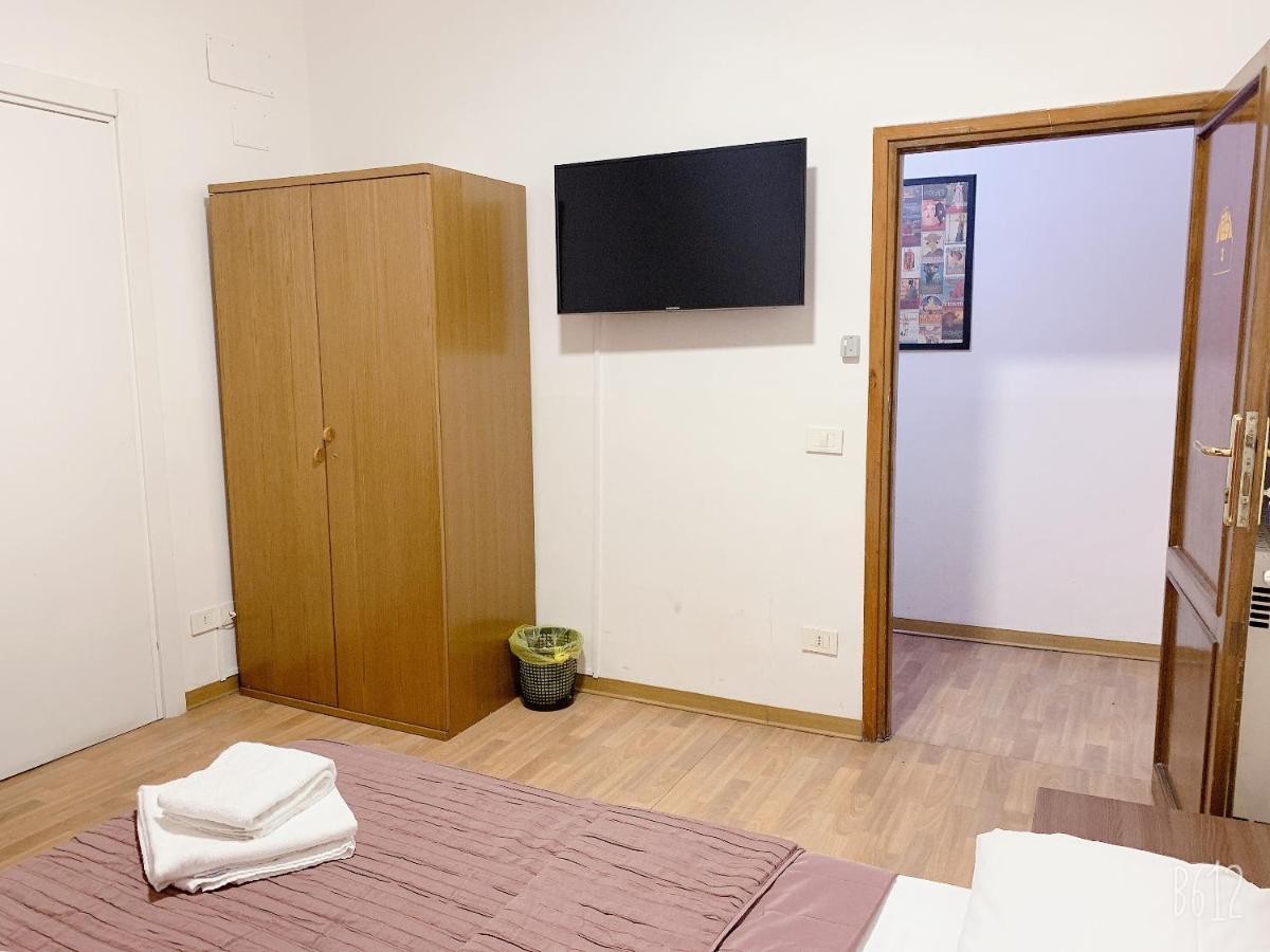 Rm Guest House โรม ภายนอก รูปภาพ