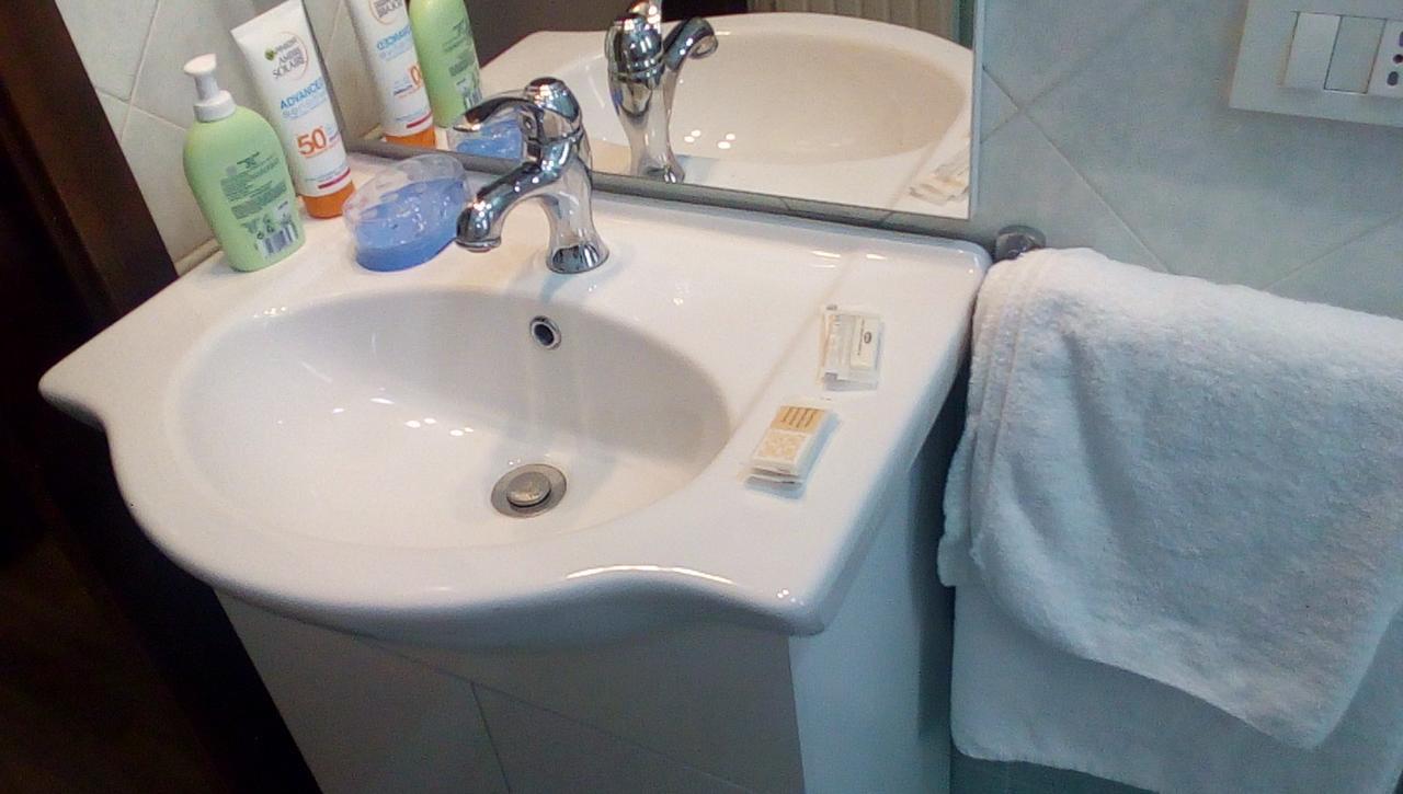 Rm Guest House โรม ภายนอก รูปภาพ